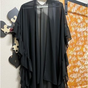 Women’s ruffled kimono